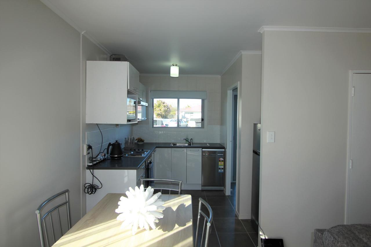 Rose Apartments Central Rotorua- Accommodation & Private Spa Exterior photo